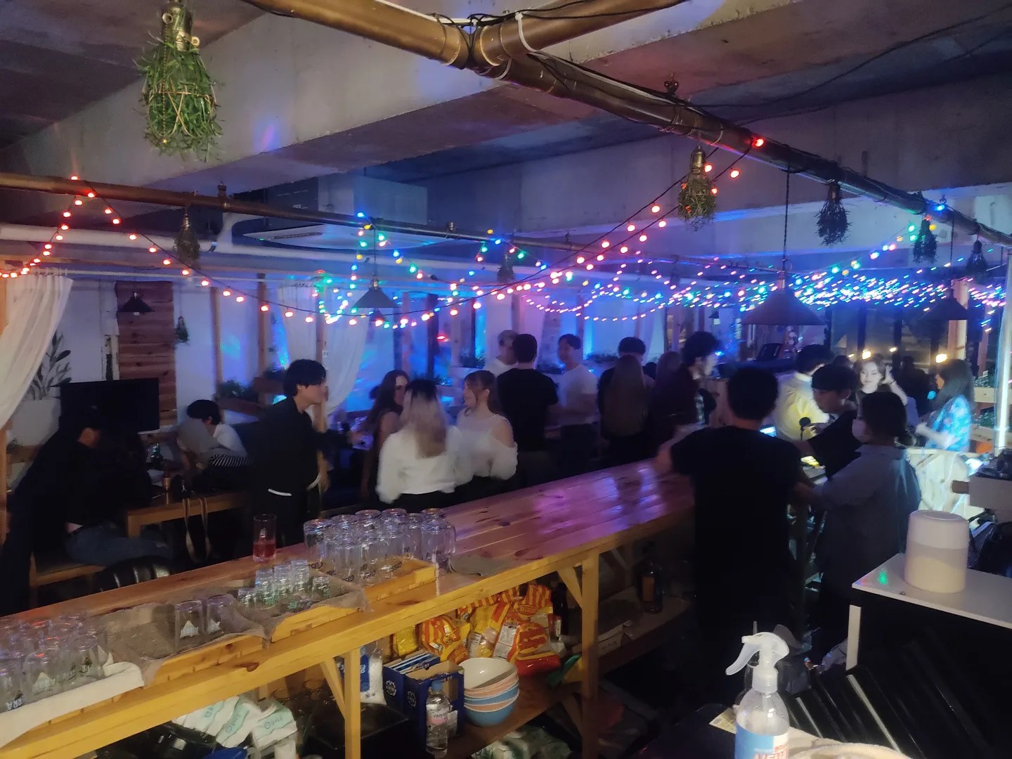 함께 어울리는 LZONE 커뮤니티 모임